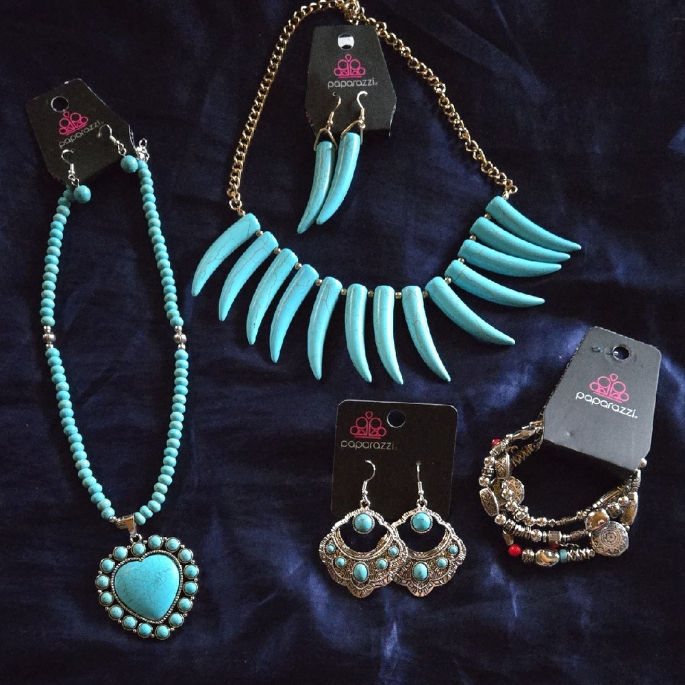 paparazzi Turquoise-Tone Spike Necklace with Matching Earrings and Pendant Set